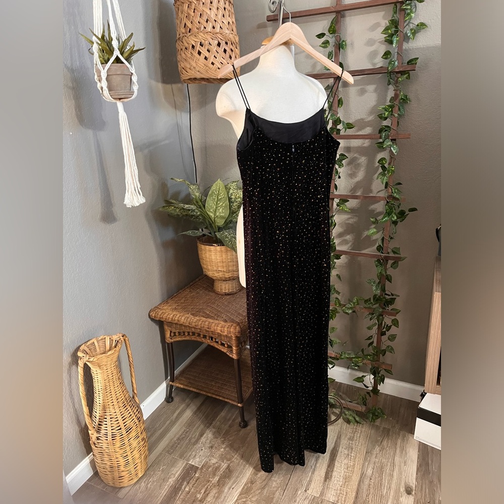 Betsy & Adam Vintage Black Velvet Jeweled Sparkle Maxi Dress Formal Evening Gown - Picture 16 of 17